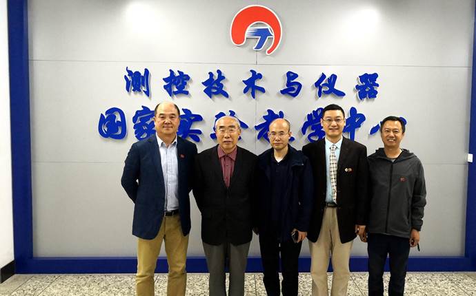 说明: C:\Users\Administrator\Desktop\111\7合影留念.jpg